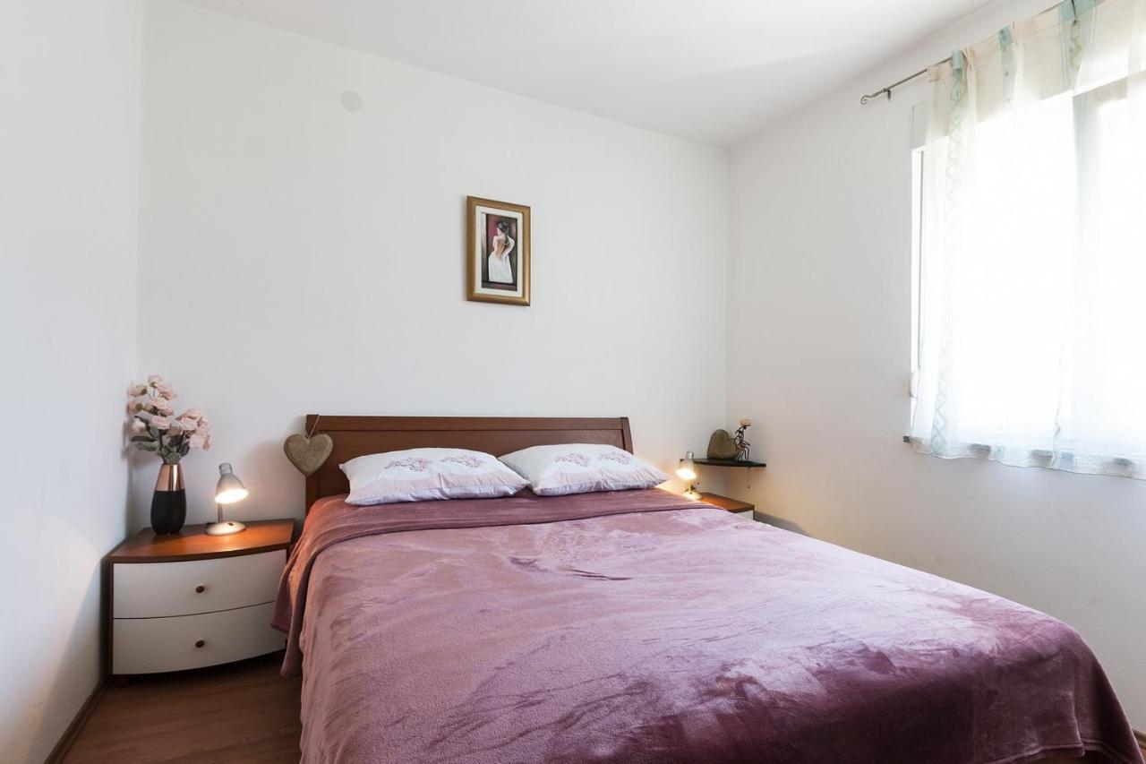 Apartment Carmen Pula Bagian luar foto