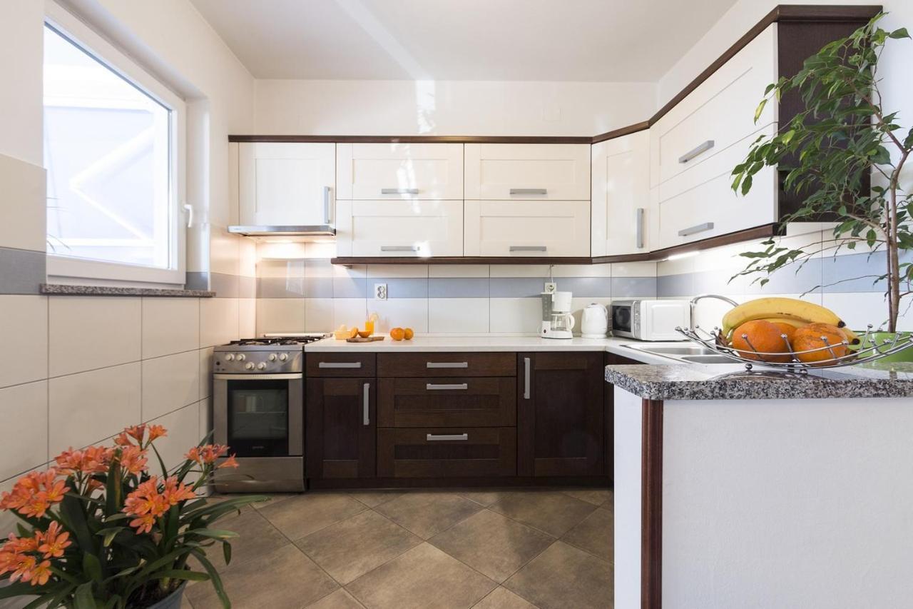 Apartment Carmen Pula Bagian luar foto