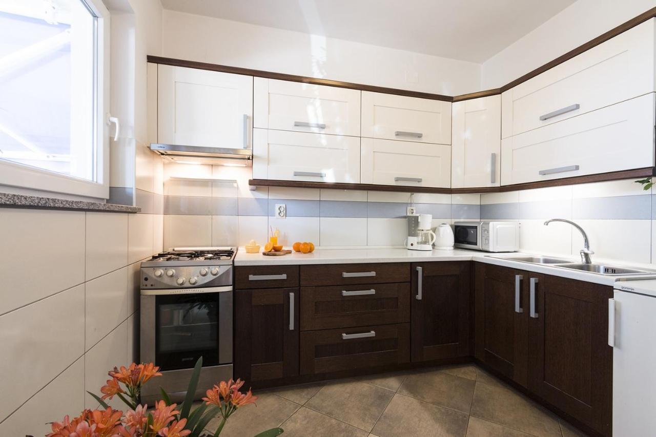 Apartment Carmen Pula Bagian luar foto